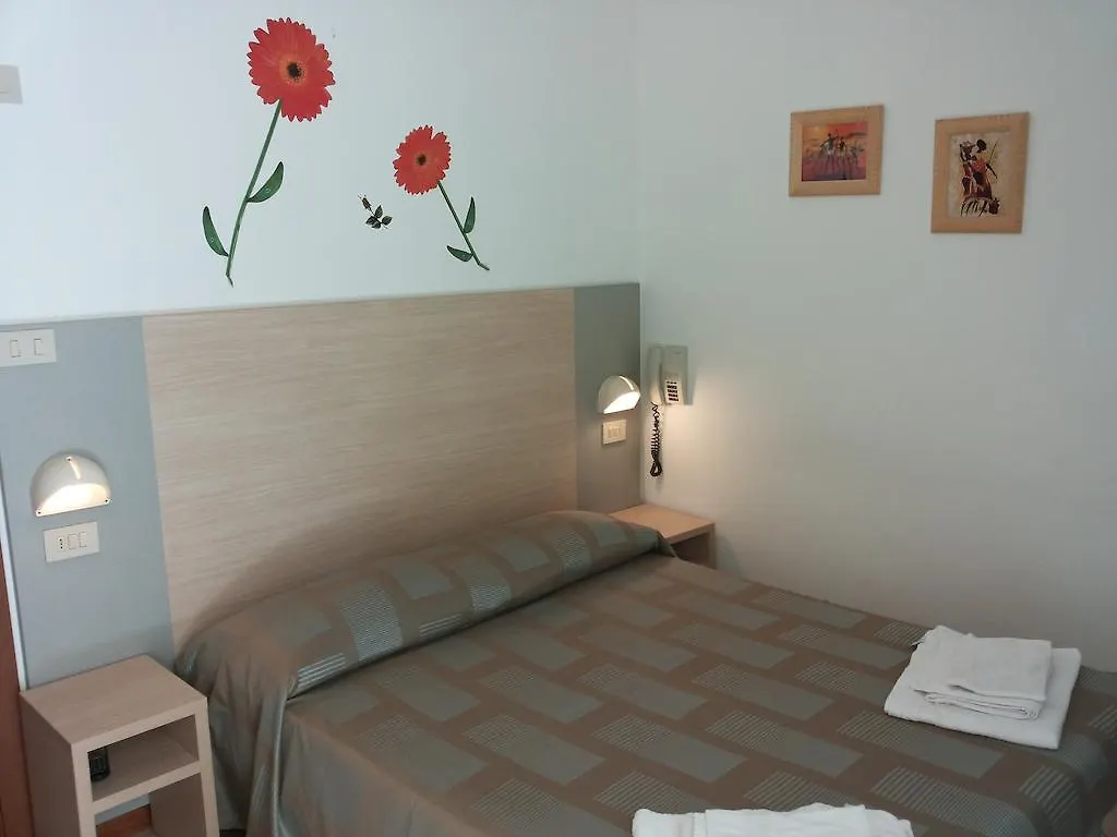 Hotel Cannes Rimini 2*,  Italy
